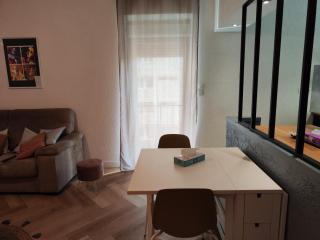 LE PETIT ANGLE APPARTEMENT 2 Pièces, plein centre ville, près de la gare jusqu'à 4 personnes - 4