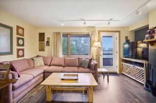 Blissful Two bedroom Two bathroom Highridge A9 Condominium for Sport Center - 5