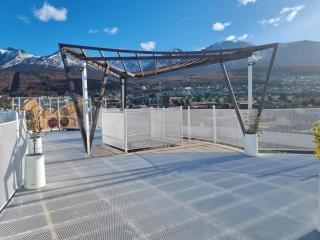 Cálido estudio con balcón y vistas a las montañas - 3