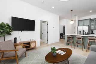 Luxury Design, Close to Broadway - 4 Beds, 2 Bedrm - Nashville - 7