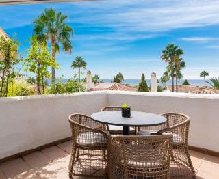 Gorgeous 3 Br Apart with Sea Views, Pool - Marbella - 0