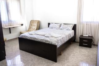 City Center Two Private Bedrooms near Scanderbeg Square on Shared Apartment - Tirana - 0