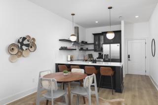 Close to Broadway and Walkable Area with 4 Beds, 2 Bedrm - Nashville - 8