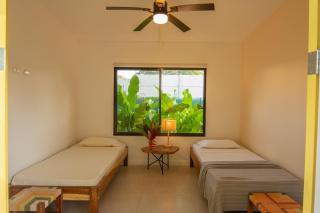 Namaitamí Casa Hermosa con AC y piscina a Solo 650 Metros del Parque Nacional Cahuita - 3