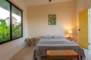 Namaitamí Casa Hermosa con AC y piscina a Solo 650 Metros del Parque Nacional Cahuita - 8