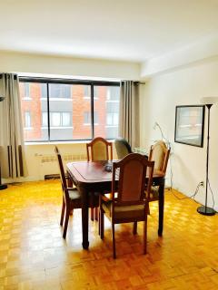 Stylish Montreal Apartment: Comfortable Stay in the Golden Square Mile - 6