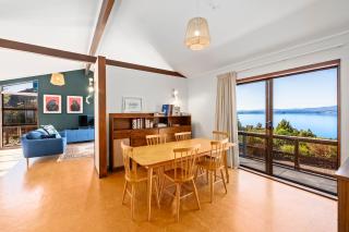 Lakeside Stunner - Omori Holiday Home - Kuratau - 5