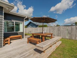 Hawk Hill Getaway - Cooks Beach Holiday Home - 7