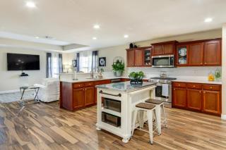 Pensacola Home with Private Lanai, 9 Mi to Downtown! - 2