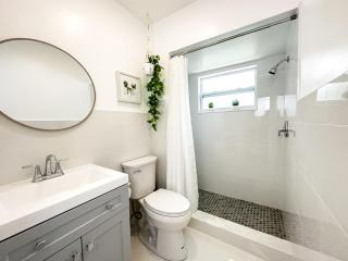 1k Bed Studio Apt With Shared Pool 512 - Clearwater - 4