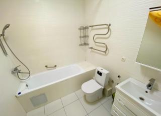 Уютные апартаменты на высоком этаже с видом на горы134 - Almaty - 3