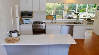 The Deckhouse at Lonnie - 6