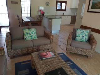 Nautilus Holiday Apartments - Port Douglas - 2