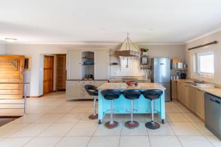 Comfy Holiday Home - No Loadshedding - By Peak Management - Wilderness - 2