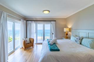 Comfy Holiday Home - No Loadshedding - By Peak Management - Wilderness - 5