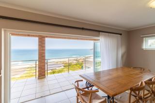 Comfy Holiday Home - No Loadshedding - By Peak Management - Wilderness - 7