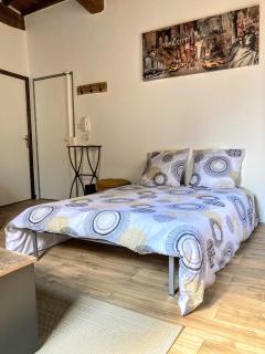 Immeuble 3 Apparts Centre historique St Gilles MaisoncarreeConciergerie - Saint-Gilles - 2
