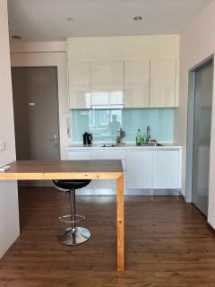 Happy House 2-4pax, 2 Free Parking Upstairs Mall, Columbia Hospital, TAR university,LRT Station, - Kuala Lumpur - 8