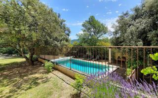 Maison de vacances avec piscine privative, Oustau des Oliviers vue dominante Colorado provençal - Rustrel - 6