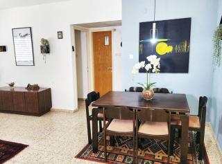 Spacious & Homely Retreat at the Diamond District - Tel Aviv - 1