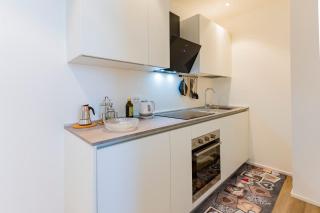 Piazza Salotto & Stazione Comfy Apartment - 6