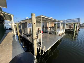 6 MAN BEER CAN VENICE MARINA FRONT ROW COZY GREAT ENTERTAINMENT BOAT W/D & ICE - Venice - 1