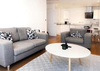 Lovely Charming 2-Bedroom Apartment in Bow London - 8