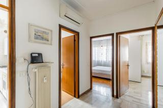 Kris- Mestre Bright Apartment with Parking! - Mestre - 6