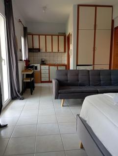 Gk Suites-Constantin view , auto check-in 24h - 7