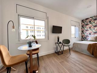 Crysoyle Apartment Barcelona Next to Camp Nou - L'Hospitalet de Llobregat - 2