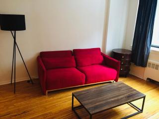 Stylish Montreal Apartment: Comfortable Stay in the Golden Square Mile - Montreal - 9