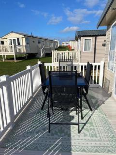 Oak Green - Gristhorpe - 2