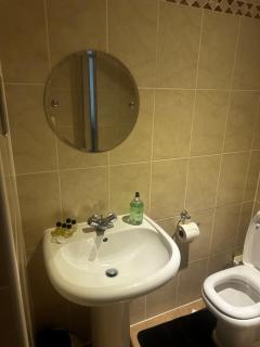Budget Double room with Private Bathroom - Shared Flat - 2