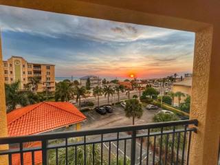 Treasure Island beach retreat - St Pete Beach - 9