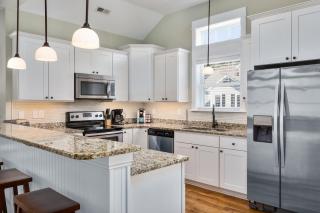1329 - The Sun Setter by Resort Realty - Corolla - 5