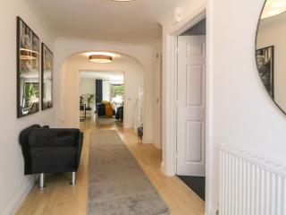 Brompton Gardens - 7