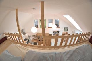 Holzhäuschen mit Pool - 2