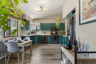 Stylish Home with in Home Gym AC Fully Fenced Yard - Flagstaff - 0