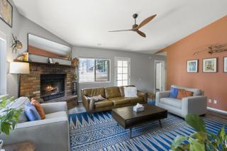 Stylish Home with in Home Gym AC Fully Fenced Yard - Flagstaff - 3