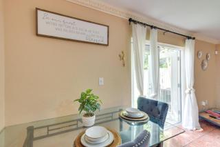 Opa-locka Townhome, 15 Mi to Miami Beach! - Opa-locka - 3