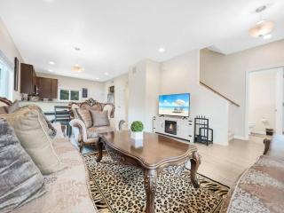 Tiny Timber Tree Home NEW - 5