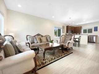 Tiny Timber Tree Home NEW - Flagstaff - 3