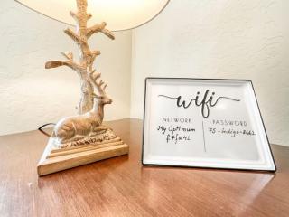 Tiny Timber Tree Home NEW - Flagstaff - 2