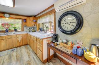 Libby Home with Mountain Views Gazebo and Fire Pit! - Libby - 4