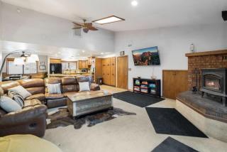 Large Groups Sleeps 20 Must See - 8