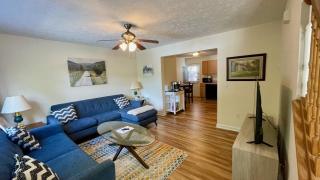 The Blue Door at Sylva Home Base Apartments - Sylva - 0