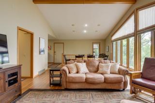 Sandy Beach Family Getaway with Fire Pit and Deck! - 6
