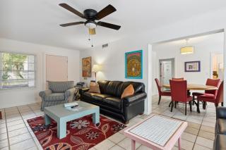 Folly Vacation Great Location, Vintage and Fun 120 Unit A - Folly Beach - 3