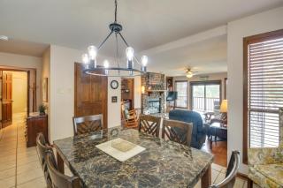 5 Mi to Casino Waterfront Condo in Hot Springs! - Hot Springs - 2