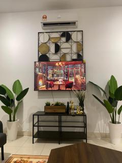 Reylin Alanis Suite // Free Wifi & Netflix // Airport Shuttle Service - Sepang - 8